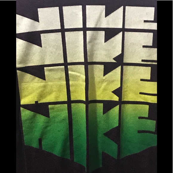 🎉Sale🎉Men’s NIKE short-sleeved T-shirt - Picture 3 of 11